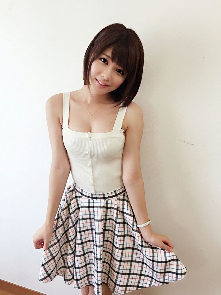 可愛い女の子の評価の高い良作や厳選おすすめAVエロ画像！！今宵のオカズにこの1本存分に抜いちゃってください！！