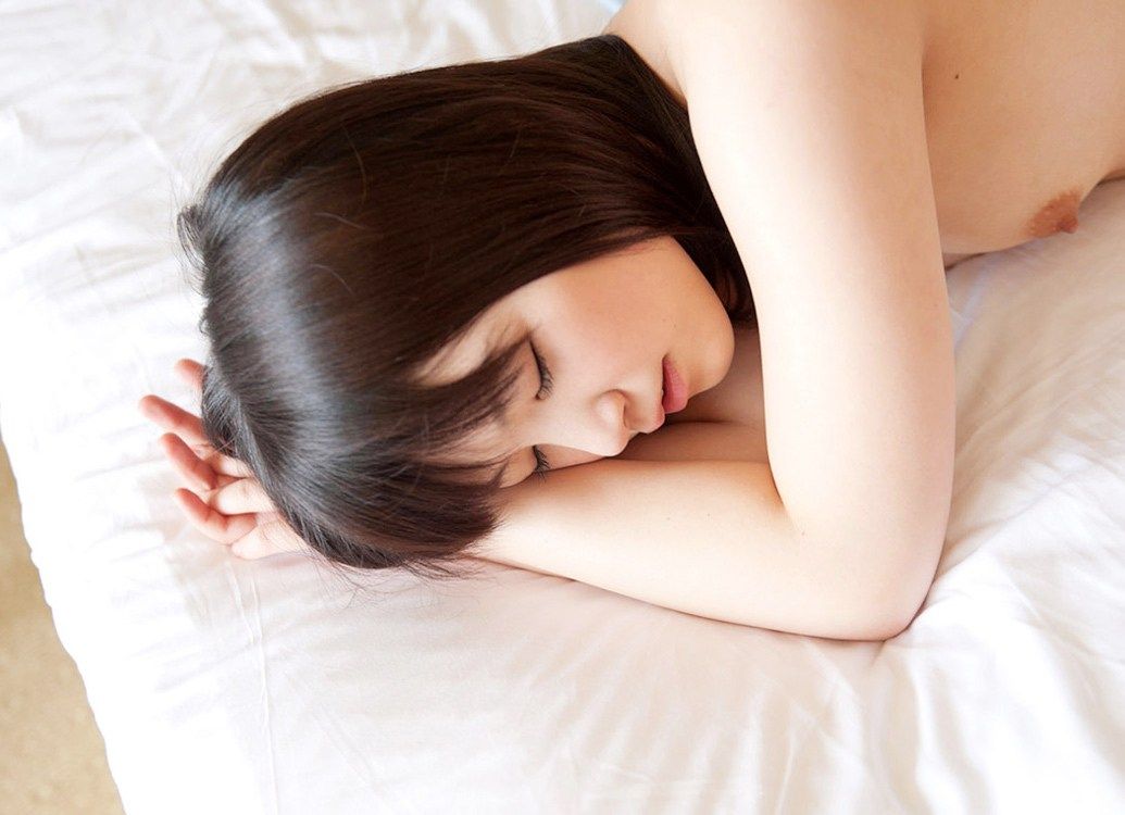 貧乳フェチ！！女の子のちっぱいなオッパイ画像！！ギャルのかわいらしいおっぱいや、童顔で幼児体型の美女がエロい