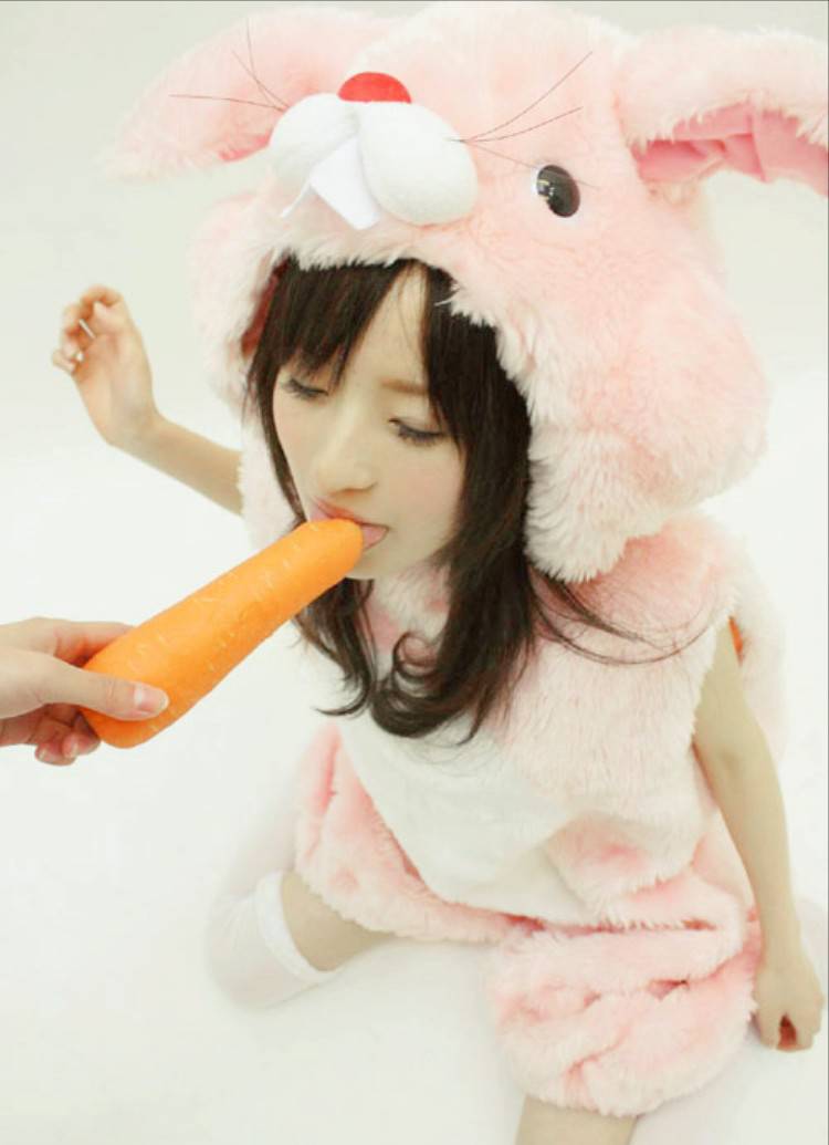 えっちなおねえさんの抜けるエロ画像！！やわらかそうなおしりの白ギャルや、ムチムチな体の水着の美少女がエロすぎる