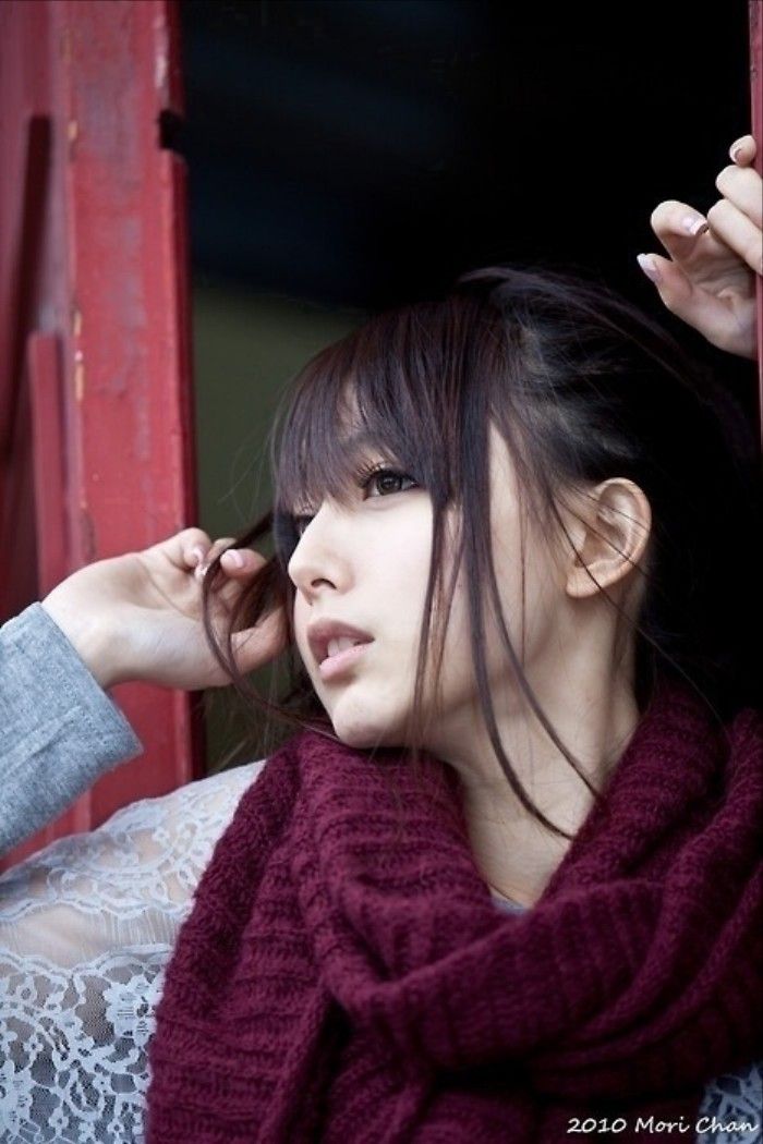 ただただ可愛い女の子の画像まとめ！！温泉でタオルを巻いただけの美少女や、体育座りをする水着の女の子が可愛すぎる