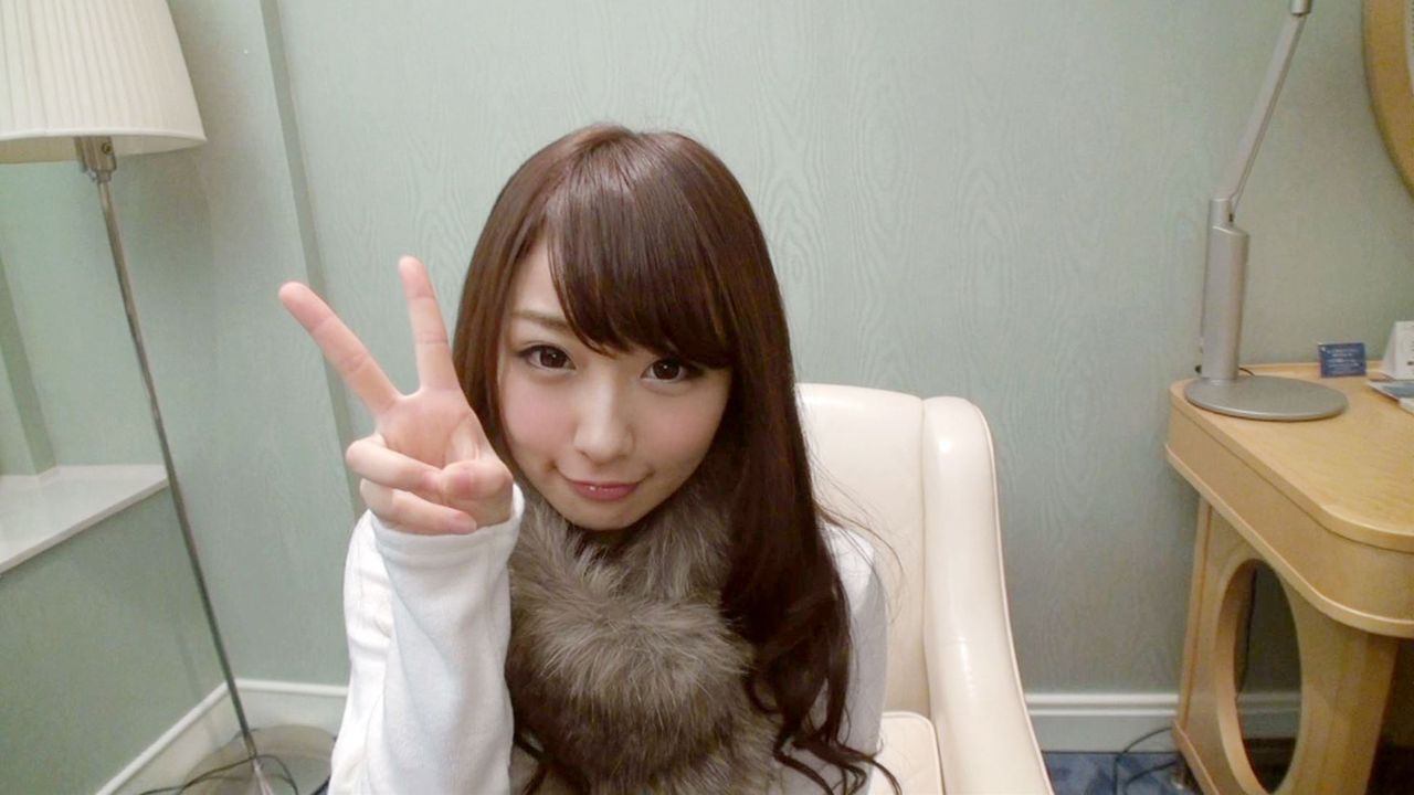 スタイル抜群でタレ目の色白美少女をハメ撮りエロ画像！！目を見つめながらするフェラチオや、四つん這いで尻を突き出す画像が抜ける