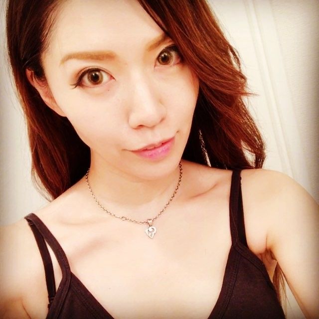 巨乳なおねえさんの抜けるＡＶエロ画像！！やわらかそうな色白巨乳のおねえさんや、正常位でハメられながら揺れるおっぱいが最高です